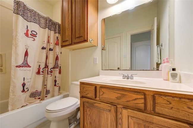 2418 Majestic Oaks Ct, House other with 5 bedrooms, 6 bathrooms and null parking in Rosharon TX | Image 28