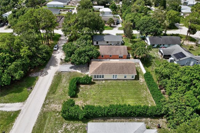 2225 86 Th Dr, House other with 2 bedrooms, 2 bathrooms and null parking in Vero Beach FL | Image 10