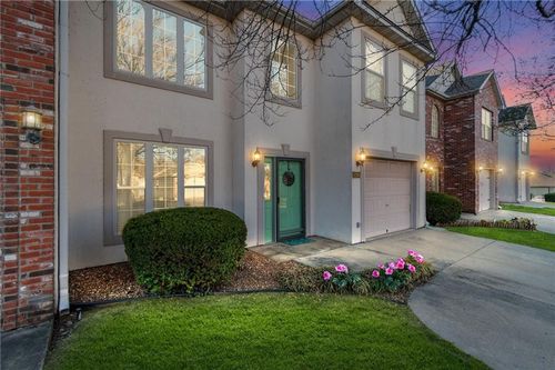 1205 Half Day Dr, Warrensburg, MO, 64093-8501 | Card Image