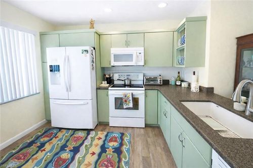201-11060 Caravel Cir, FORT MYERS, FL, 33908-3974 | Card Image