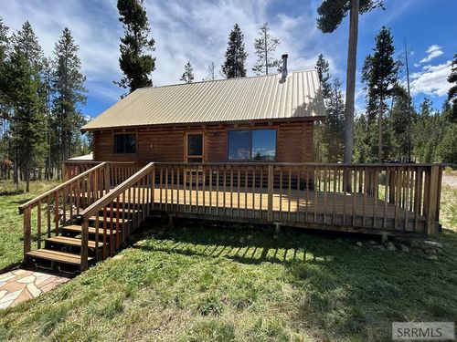 35 Sawtooth Way, Stanley, ID, 83278-7717 | Card Image