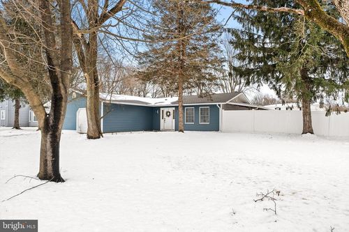 2 Bedford Ct, MOUNT HOLLY, NJ, 08060-3262 | Card Image