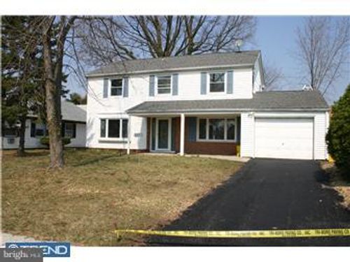 37 Pembrook Ln, Willingboro, NJ, 08046-2711 | Card Image