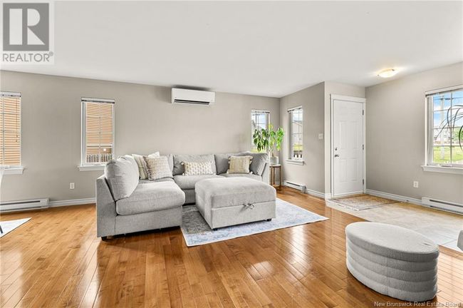 836 Rue Bernard, House other with 2 bedrooms, 2 bathrooms and null parking in Dieppe NB | Image 5