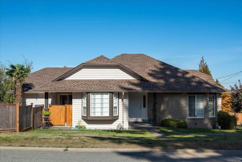 800 Colonia Dr, Ladysmith, BC, V9G1N2 | Card Image