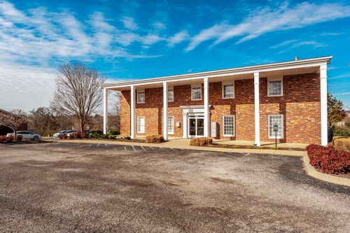 700 E Main St, Hendersonville, TN, 37075-2745 | Card Image