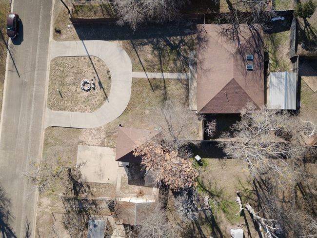 801 E Avenue C, House other with 4 bedrooms, 3 bathrooms and null parking in Lampasas TX | Image 38