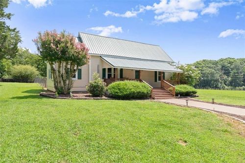 6806 Shoal Creek Rd, Clermont, GA, 30527-1517 | Card Image