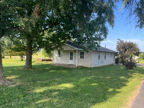18326 Lawrence 1182, Aurora, MO, 65605-6975 | Card Image