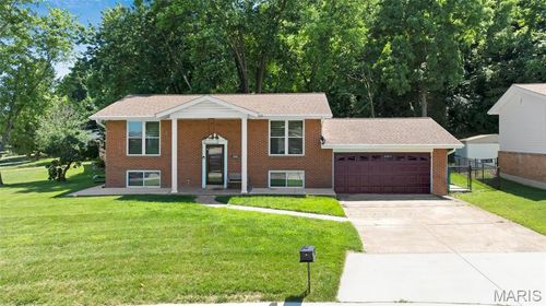 1251 Hawksbury Drive, Arnold, MO, 63010 | Card Image