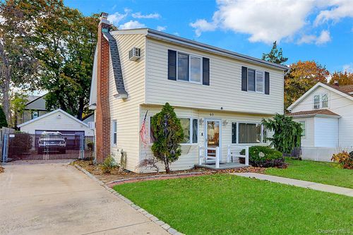 60 Parsons Dr, Hempstead, NY, 11550-4713 | Card Image