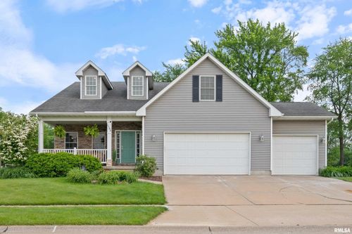 1100 Wild West Dr, Le Claire, IA, 52753-8605 | Card Image