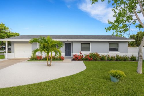 270 Northeast Blvd N, ST PETERSBURG, FL, 33702-7504 | Card Image