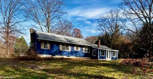 37 E Cotton Hill Rd, New Hartford, CT, 06057-3524 | Card Image