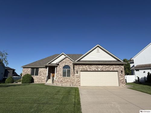 1250 Glenwood Ct, Fremont, NE, 68025-7886 | Card Image