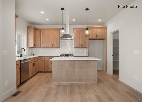 146 Legacy Way, Nine Mile Falls, WA, 99026 | Card Image