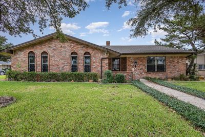 View of front of home featuring a front lawn | Image 2