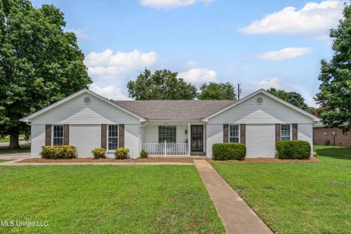 7060 Maplewood Rd, Olive Branch, MS, 38654-1386 | Card Image