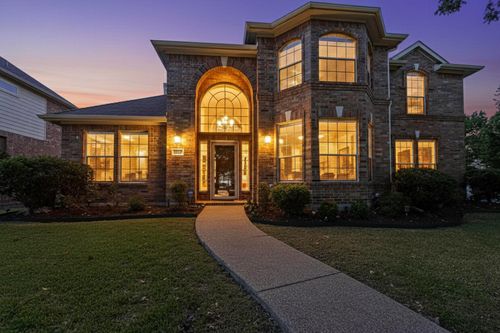 1808 Paddington Ct, Arlington, TX, 76017-7925 | Card Image