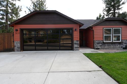 1639 W Williamson Ave, Sisters, OR, 97759-1757 | Card Image