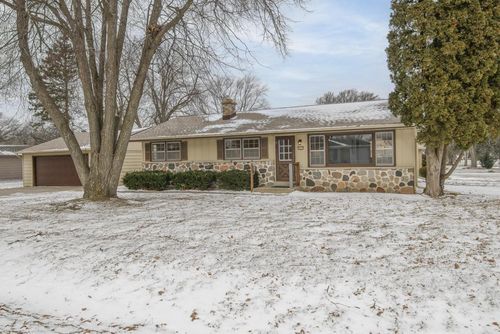 5820 W Donna Drive, Brown Deer, WI, 53223 | Card Image