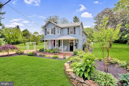 218 S Church St, BERRYVILLE, VA, 22611-1320 | Card Image