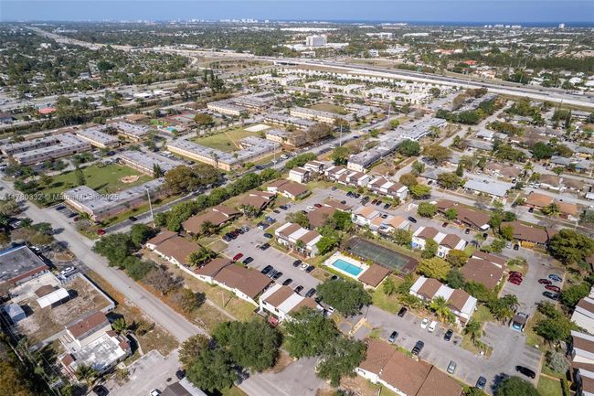 APT-33 - 3200 Nw 5 Th Ter, Townhouse with 2 bedrooms, 2 bathrooms and null parking in Pompano Beach FL | Image 25