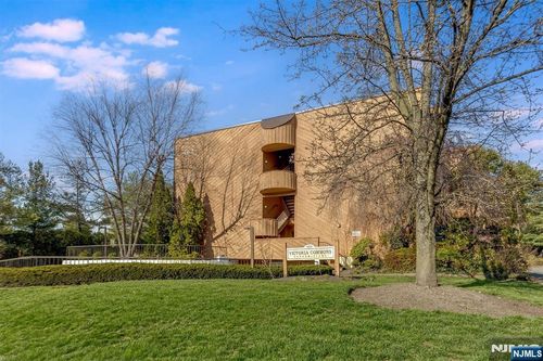 971 Bloomfield Ave, Glen Ridge, NJ, 07028 | Card Image