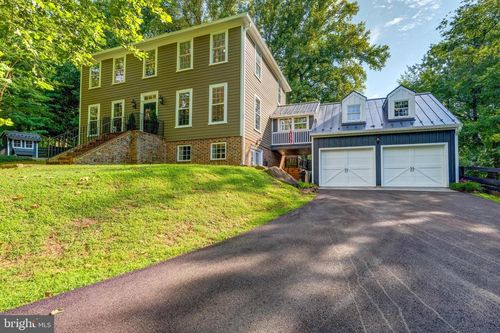 35330 Scotland Heights Rd, ROUND HILL, VA, 20141-2204 | Card Image