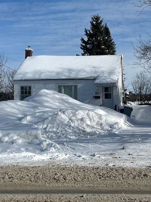 426 Maclean Dr, Timmins, ON, P4N4W6 | Card Image