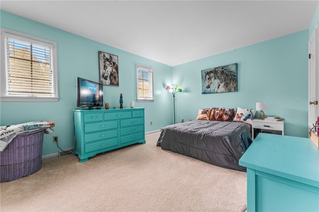 3213 Greentree Cir, House other with 3 bedrooms, 3 bathrooms and 2 parking in New Castle PA | Image 17