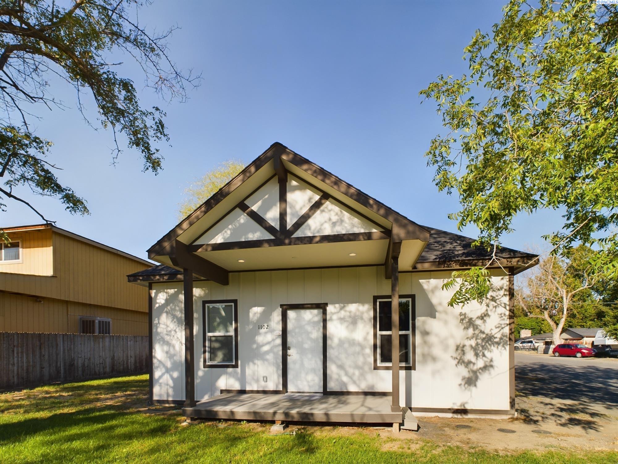 Cedar St, Kennewick, WA 99337