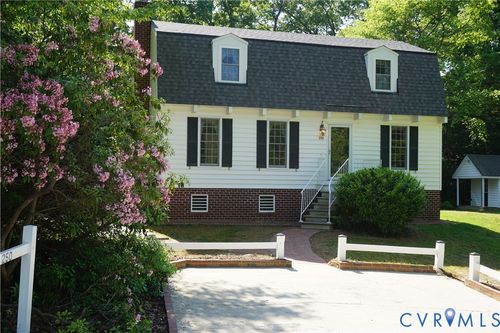 250 Walnut Rd, Kilmarnock, VA, 22482-9536 | Card Image
