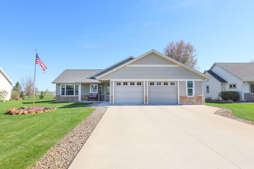 635 Dewberry Ln, Alexandria, MN, 56308-8714 | Card Image
