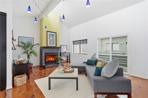 2-1134 Cypress Ave, Hermosa Beach, CA, 90254-3847 | Card Image