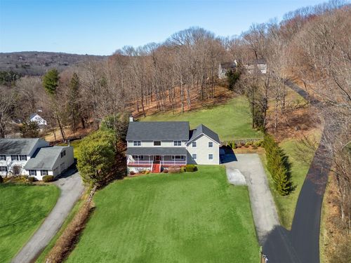 4 Oakridge Rd, North Salem, NY, 10560-2705 | Card Image
