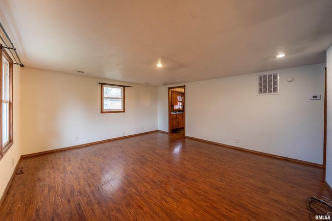704 S Meadow Ln, House other with 2 bedrooms, 1 bathrooms and null parking in Manito IL | Image 4