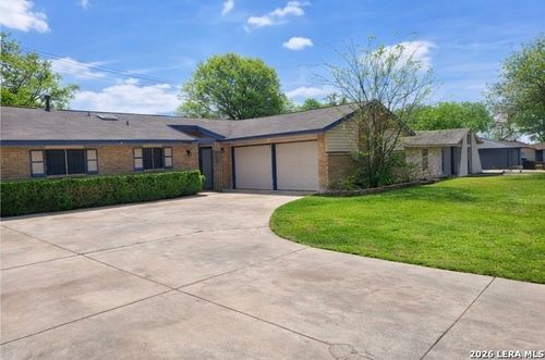 4250 Bayliss St, San Antonio, TX, 78233-6909 | Card Image