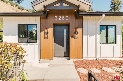 3260 Sagamore Way, Los Angeles, CA, 90065-4817 | Card Image