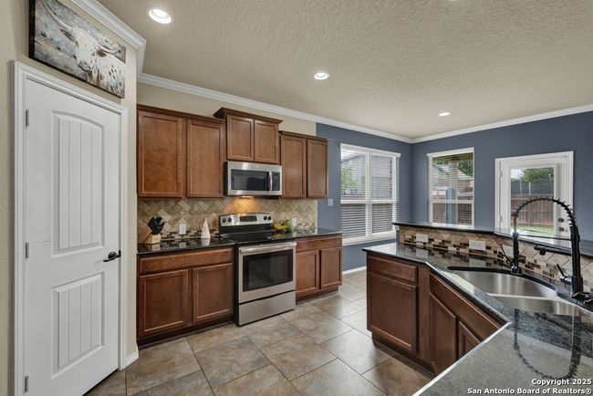 2330 Broken Wheel Ln, House other with 4 bedrooms, 4 bathrooms and null parking in New Braunfels TX | Image 18