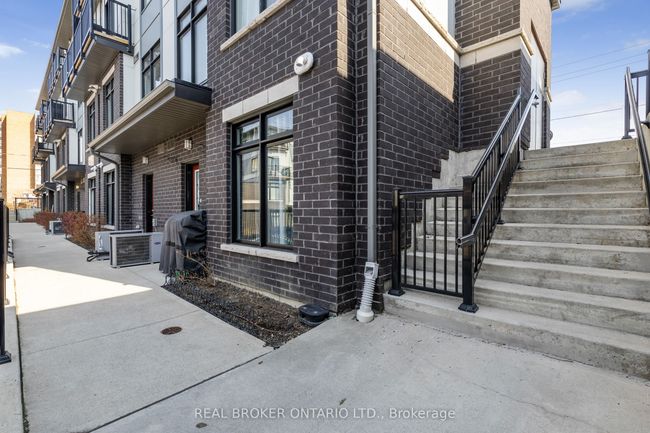 21 - 630 Rogers Rd, Condo with 2 bedrooms, 1 bathrooms and 1 parking in York ON | Image 17