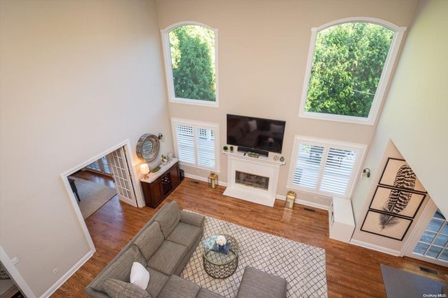 Two Story Family Room | Image 15