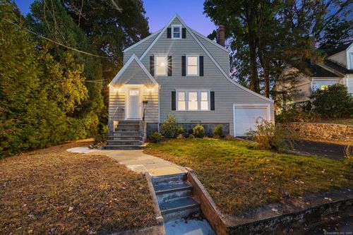 46 Puritan Ln, Stamford, CT, 06906-1615 | Card Image