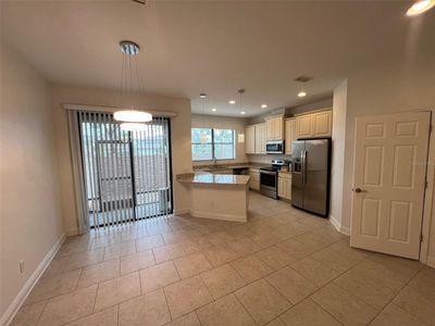 284 Crew Court, Townhouse with 3 bedrooms, 2 bathrooms and null parking in Sarasota FL | Image 2