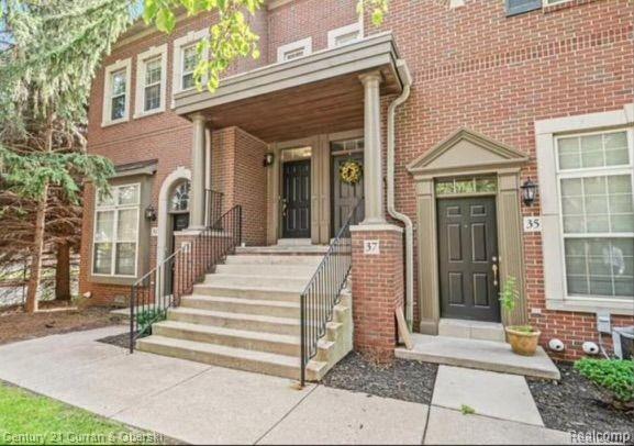 Village Ln, Dearborn, MI 48124