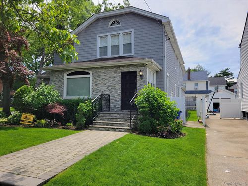 301 Linwood Avenue, Hempstead, NY, 11516 | Card Image