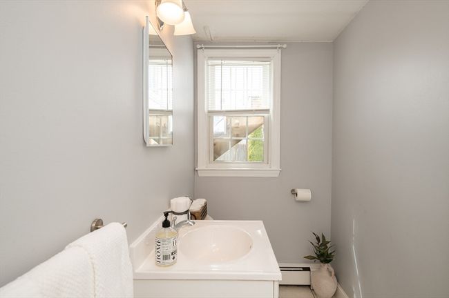 242 Bancroft Ave, House other with 4 bedrooms, 2 bathrooms and 4 parking in Reading MA | Image 34