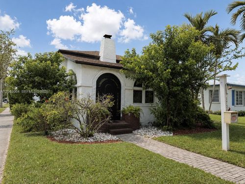 1700 Dewey St, Hollywood, FL, 33020-6119 | Card Image