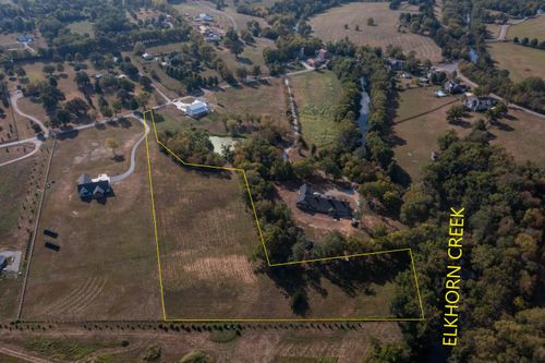 2772 Weisenberger Mill Rd, Midway, KY, 40347-9753 | Card Image