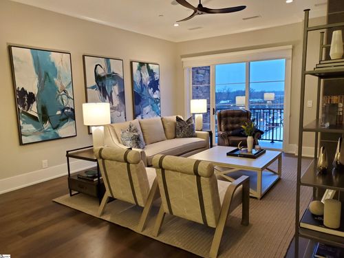 unit-304-110 N Markley St, Greenville, SC, 29601-2458 | Card Image